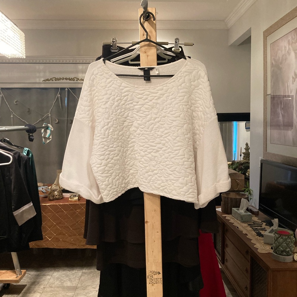 H&M Size L White Textured Top